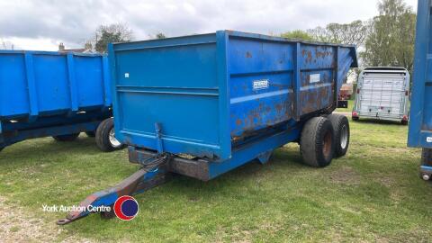 Twin axle dump trailer