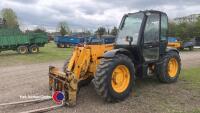 JCB 530/70 teleporter, key in office