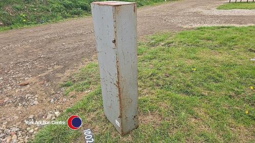 Storage cabinet