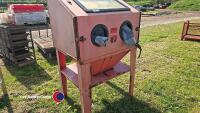 Shot blasting cabinet - 2