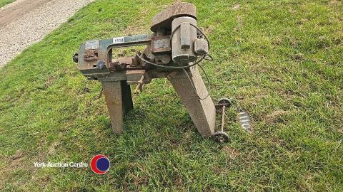 Metal saw
