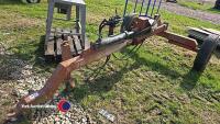 Towable hydraulic log splitter