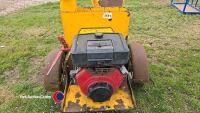Towable wood chipper, blades in office - 2