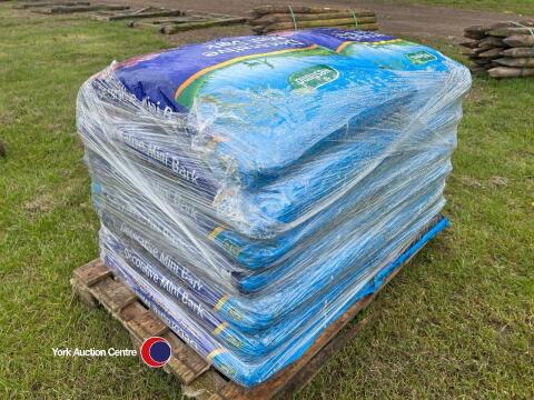 Pallet of decorative bark