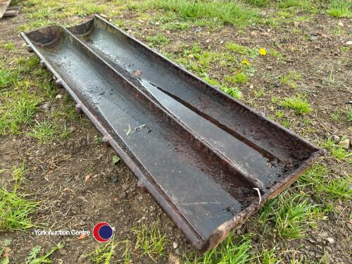 Cast iron double trough, approx 3ft 5in long x 1ft wide