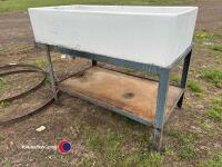 4ft x 2ft Belfast sink on stand - 4