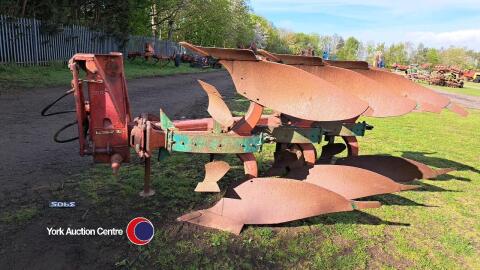 Kverneland 3F reversible auto reset plough