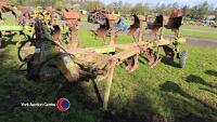 Dowdeswell 5F reversible plough - 2