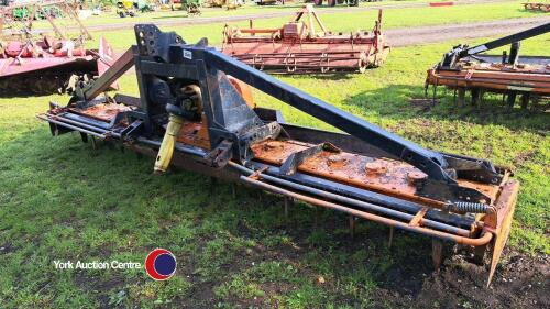Maschio 4m power harrow, c/w crumbler roller