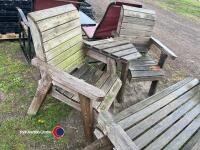 Companion seat and table - 3