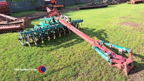 Kverneland Packomat plough press
