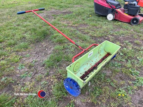 Garden push grass seeder