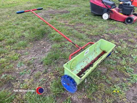 Garden push grass seeder