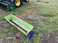Garden push grass seeder - 2