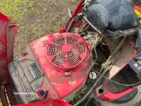 Honda 2620 ride-on mower. V twin. Hydrostatic. Twin blades. - 2