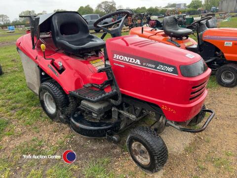 Honda 2216 v twin ride on mower