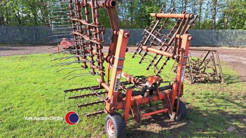 Browns 5m grass harrows