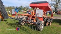Kuhn SD liner 3m trailed direct drill, mechanical metering c/w fine seed roller, 20 coulters, electric tramline valves manually controlled, hydraulic fan driven off PTO, hydraulic marker arms, 2010 - 5