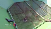 Amazone 900 fertiliser spreader - 3