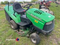 John Deere Sabre ride on mower - 2