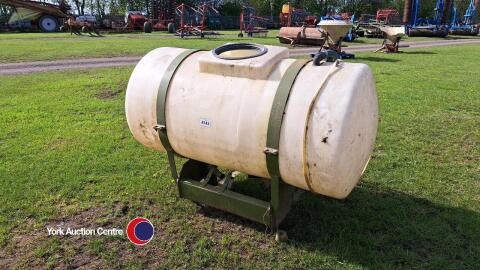 800 litre front tank