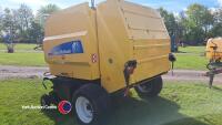 NH BR 560 round baler - 4