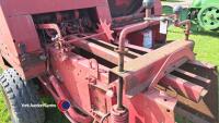 New Holland 370 baler - 4