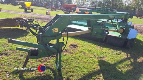 John Deere 1365 mower conditioner