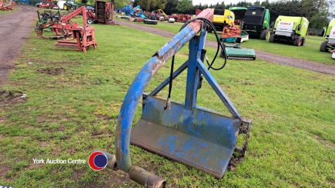 Tanco bale squeeze grab with Euro brackets