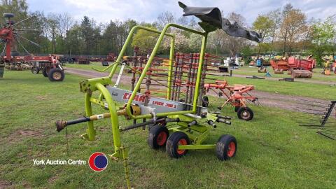 Claas Liner 390S single rotor rake