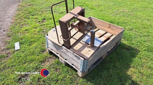 Potato sack weigher with 2 x 4 stone weights