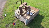 Potato sack weigher with 2 x 4 stone weights