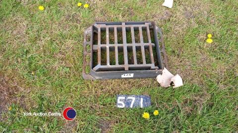 Cast iron road grate
