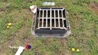 Cast iron road grate - 3