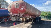Tri-axle water tank trailer