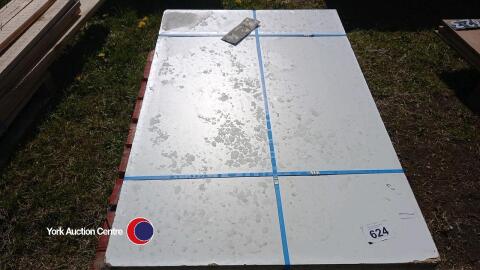 11 x 4ft x 2ft6in melamine chip board