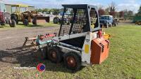 Bobcat 310 skid steer, working order, starts, runs, drives, all hydraulics work, with bucket and muck grab, key in office - 3