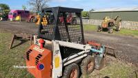Bobcat 310 skid steer, working order, starts, runs, drives, all hydraulics work, with bucket and muck grab, key in office - 4