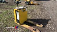 Yale electric pallet truck spares or repairs - 2