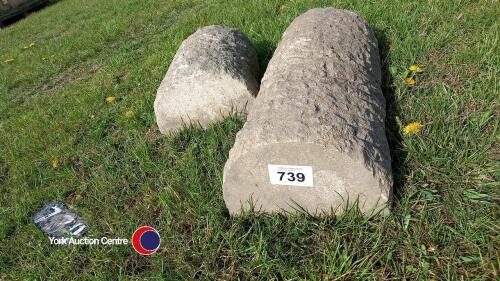 2 x stone toppers