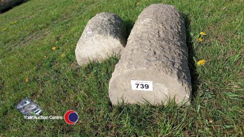 2 x stone toppers