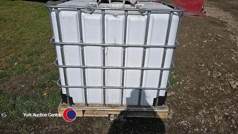 Clean IBC with frame