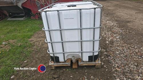 Clean IBC with frame