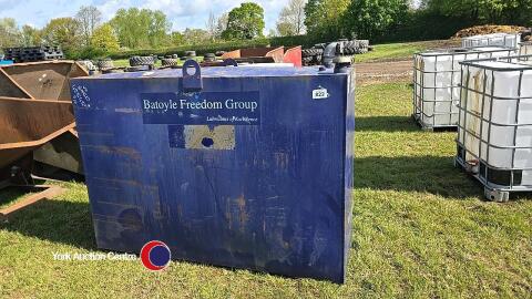 1000 litre metal oil tank