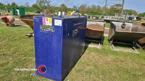 1000 litre metal oil tank