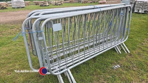 Pedestrian barrier fences