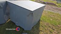 Large plastic tote insulated container tub