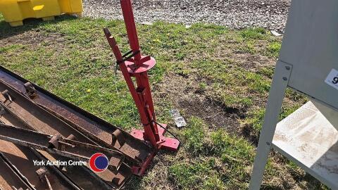 Manual tyre machine