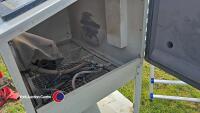 Sand blasting cabinet working - 3