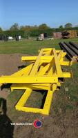 6 x steel barriers - 3